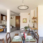Apartment - Charming Flat With Garden Baveno