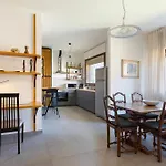 - Charming Flat With Garden Apartment