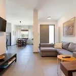 Apartment - Charming Flat With Garden *