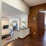 Apartment - Charming Flat With Garden
