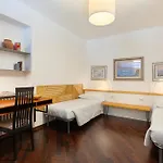- Charming Flat With Garden Apartment *