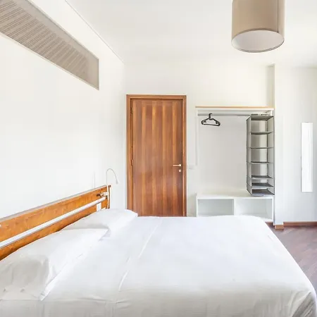 Apartment - Charming Flat With Garden