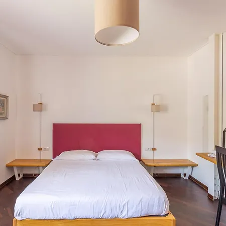 Apartment - Charming Flat With Garden *