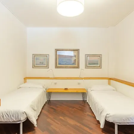 Apartment - Charming Flat With Garden