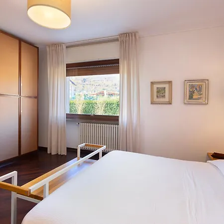 Apartment - Charming Flat With Garden