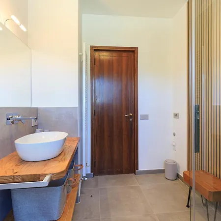 Apartamento - Charming Flat With Garden Baveno